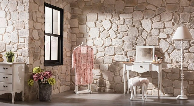 Salon şömine arkası düzensiz taş kaplama örneği